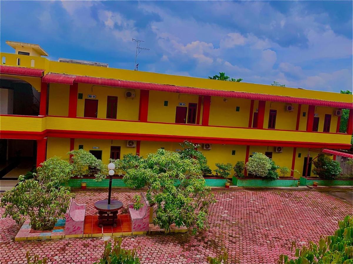 Hotel Rembulan Tebing Tinggi Екстер'єр фото